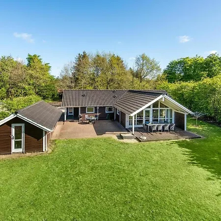 Vestskoven Xi 度假居 Toftlund